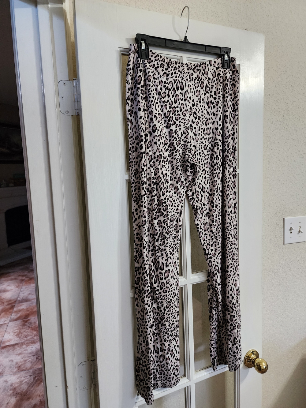 Soma Leopard Print Lounge Pajama Pants Medium Soft Stretch - Picture 4 of 10